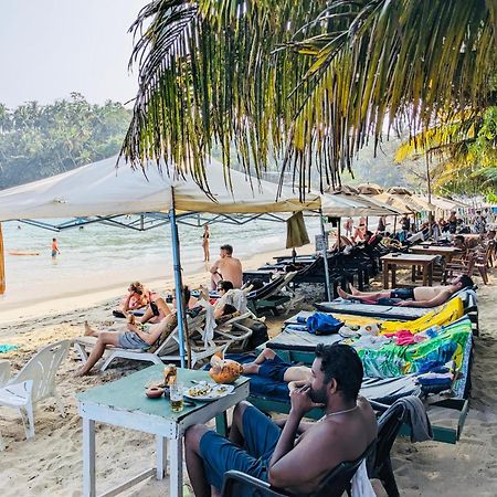 Silent Cabana And Restaurant Marakolliya, Tangalle Kültér fotó