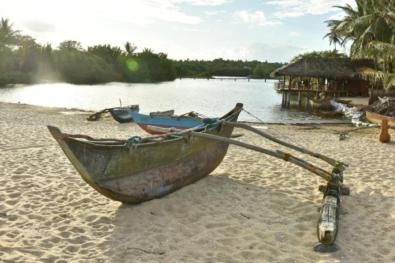 Silent Cabana And Restaurant Marakolliya, Tangalle Kültér fotó